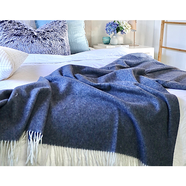 Kensington Throw - 10% Cashmere/ 90% Super Fine Merino Wool - Navy