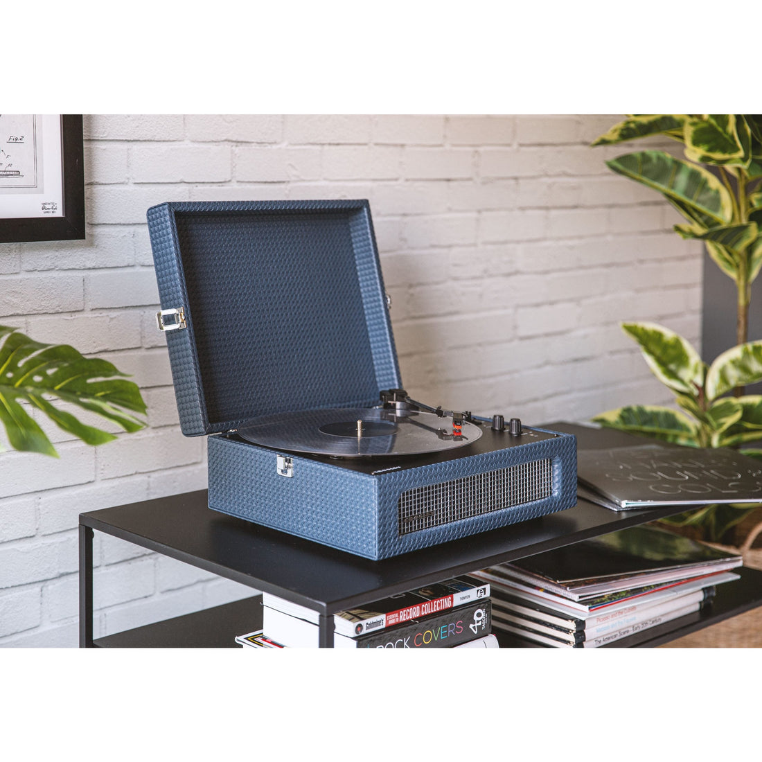 Crosley Voyager Navy - Bluetooth Portable Turntable