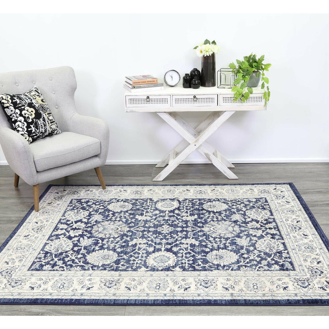 Arya Navy Blue Traditional Rug 160x220 cm