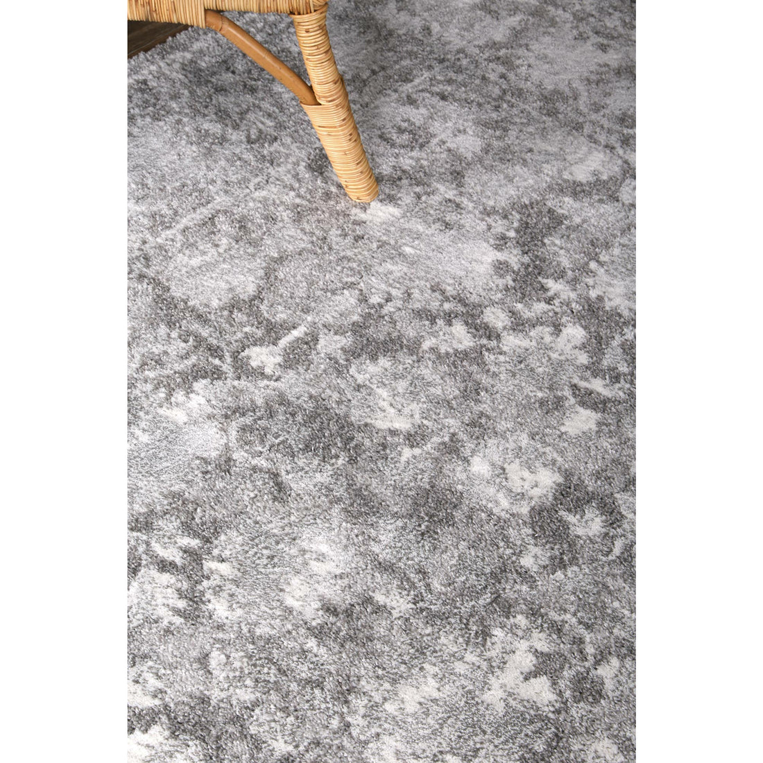 Yuzil Grey Floral Rug 120x170cm