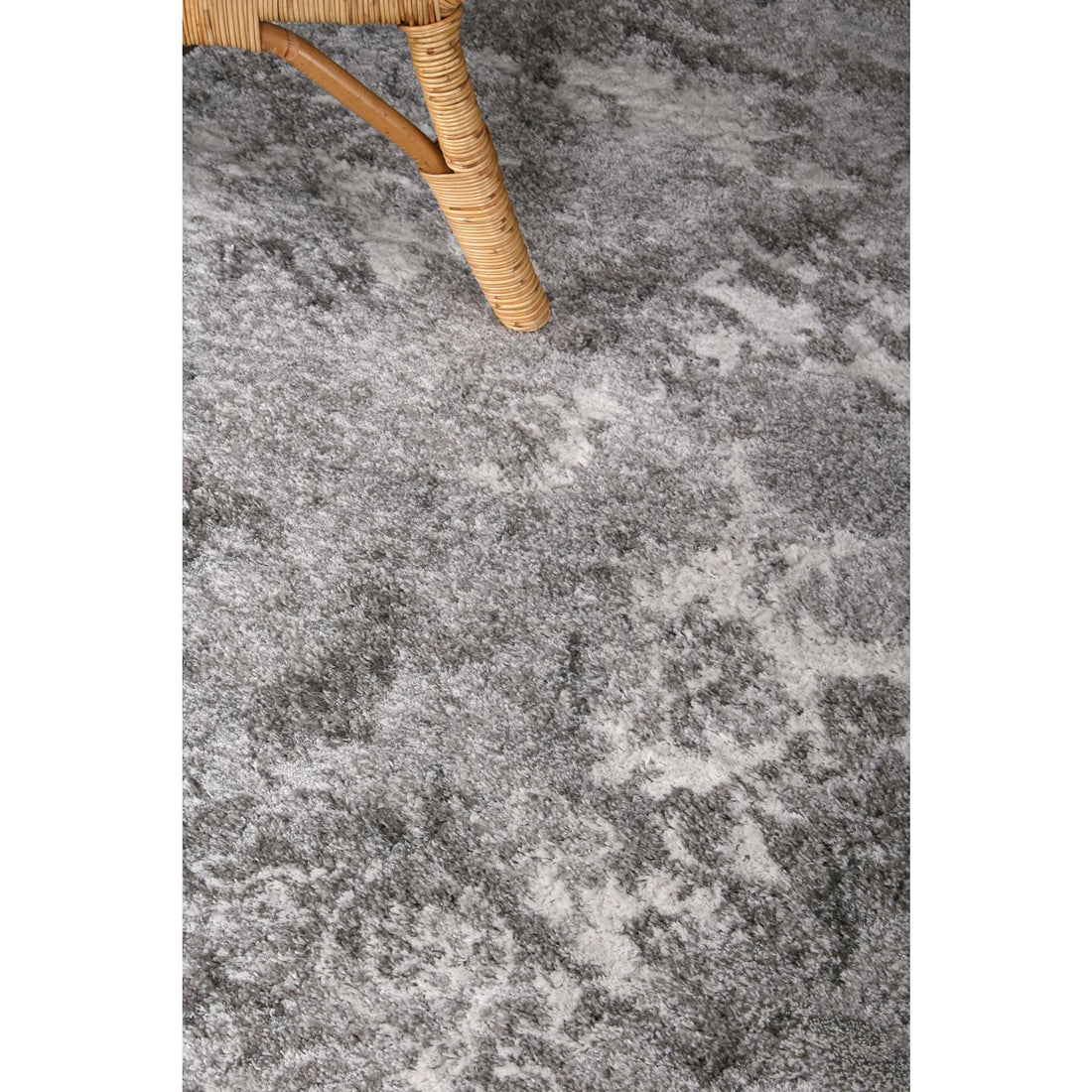 Yuzil Grey Transitional Floral Rug 120x170cm