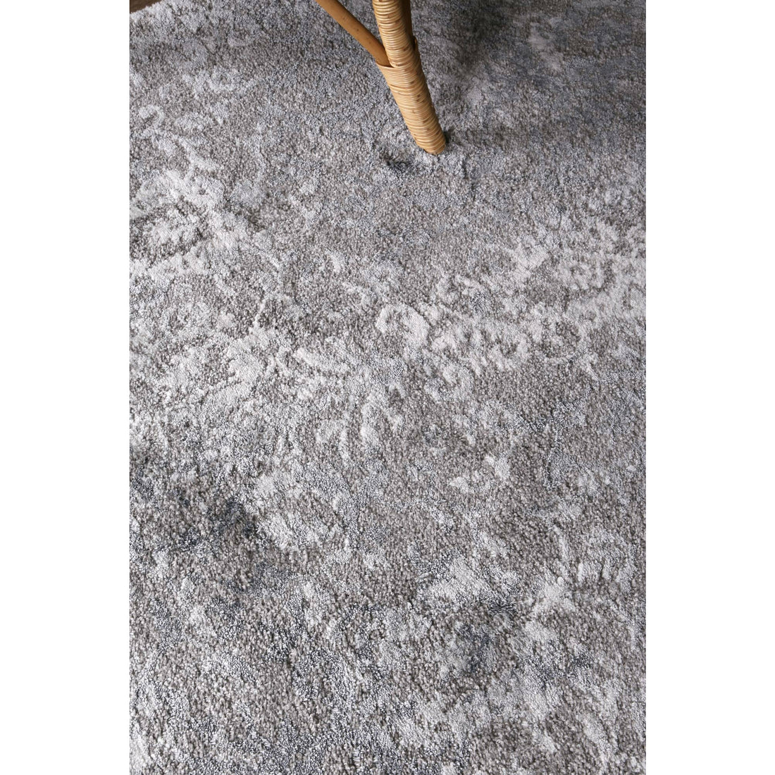 Yuzil Transitional Floral Rug 120x170cm