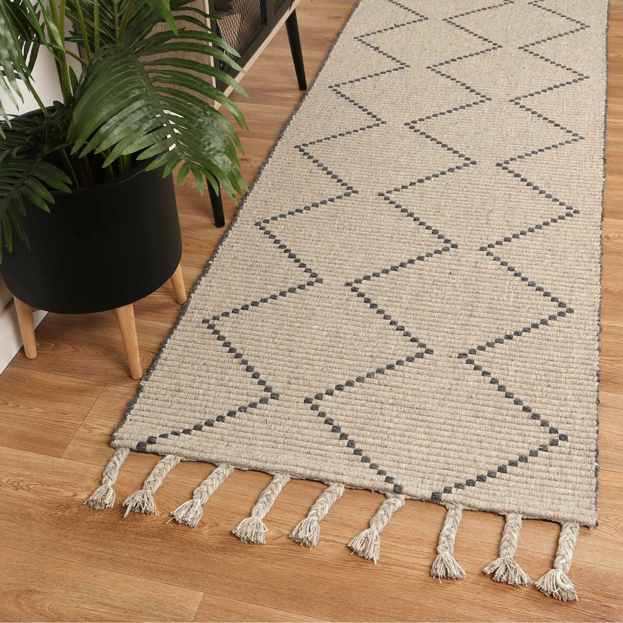 Leilani Diamond Tassel Ash Rug 80x300cm