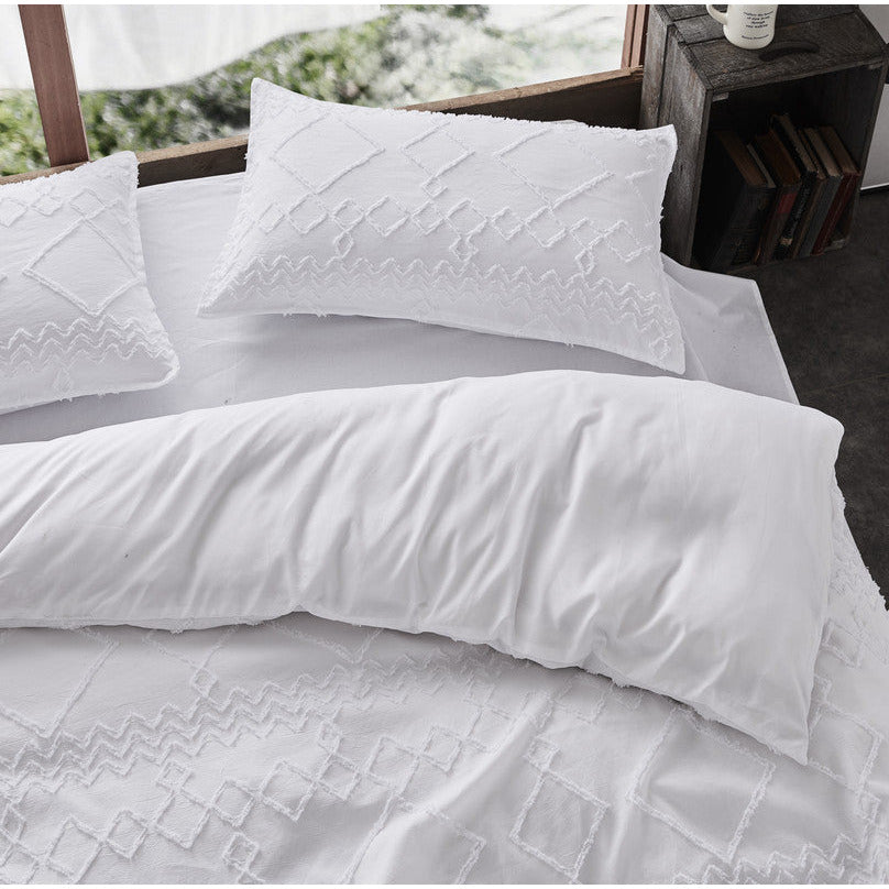 Tufted Ultra Soft Microfiber Quilt Cover Set Double White